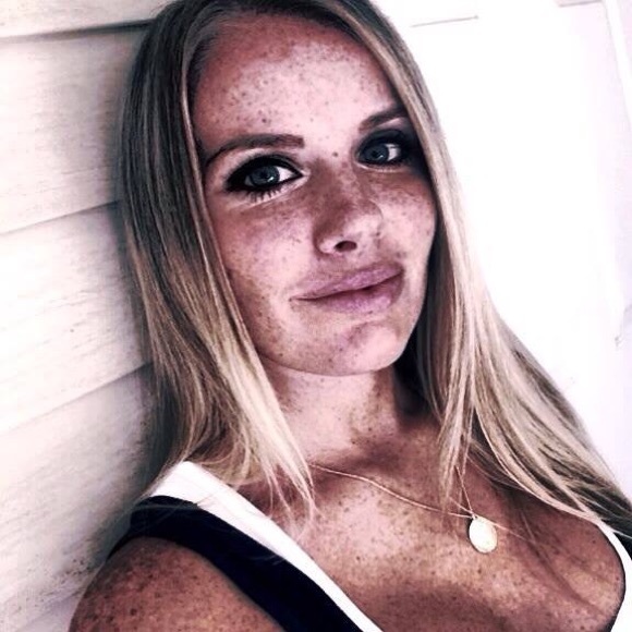 Meet your Posher, Amberleigh - Picture 5 of 6